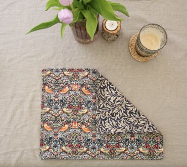 William Morris Strawberry Thief Noir Black/Willow Bough Noir Black Reversible Placemats 